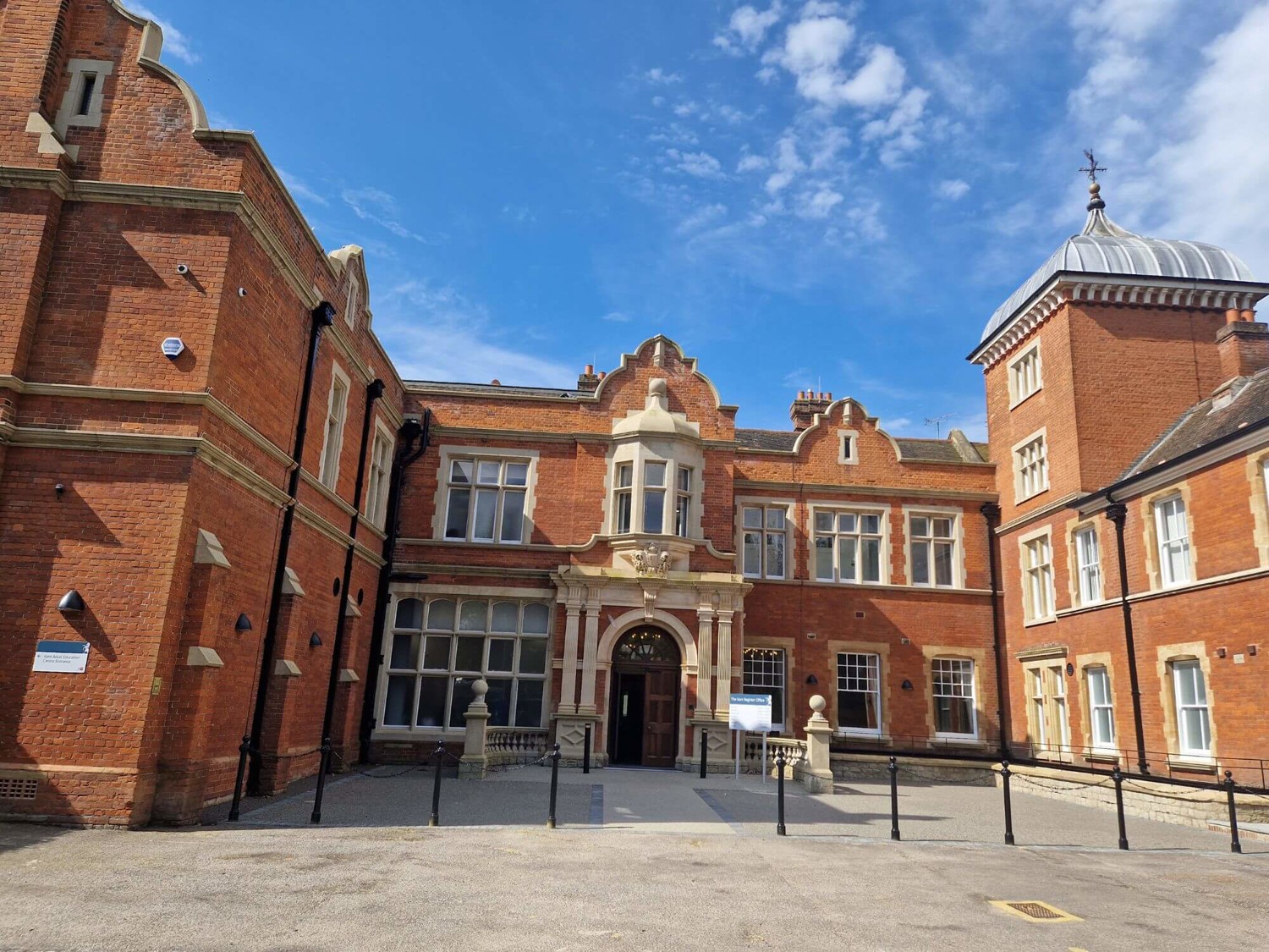 Oakwood House